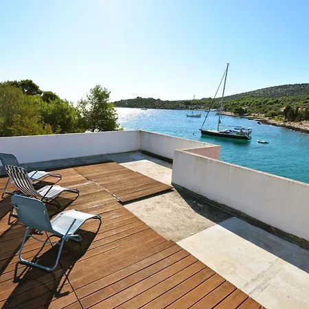Steinhaus Am Mit Ueberdachter Terrasse Als P By Interhome