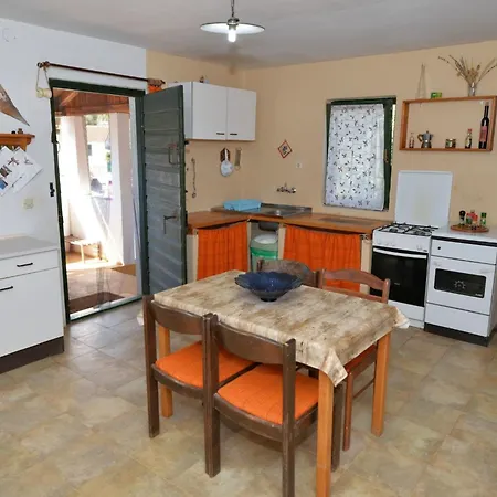 Steinhaus Am Mit Ueberdachter Terrasse Als P By Interhome Prázdninový dům *